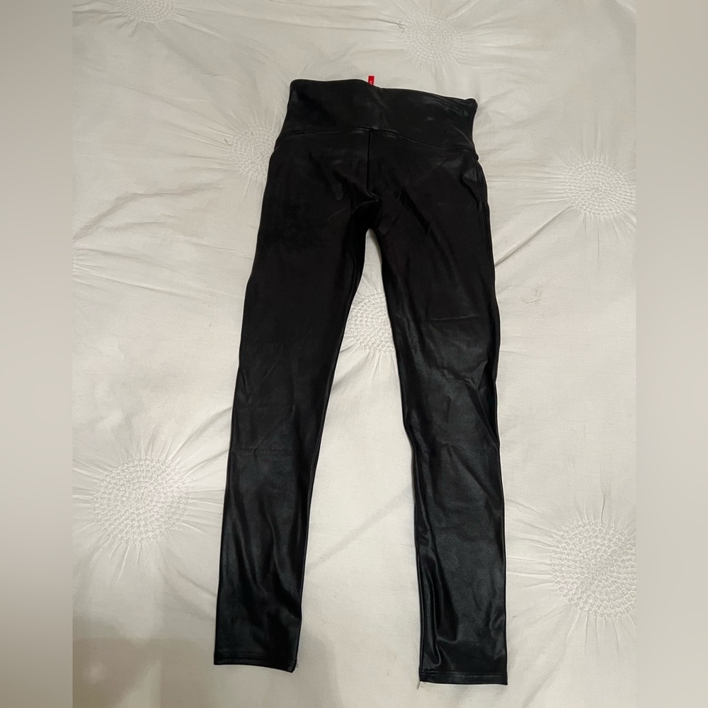 Women’s Spanx Black Faux Leather Leggings size xl - Picture 3 of 4